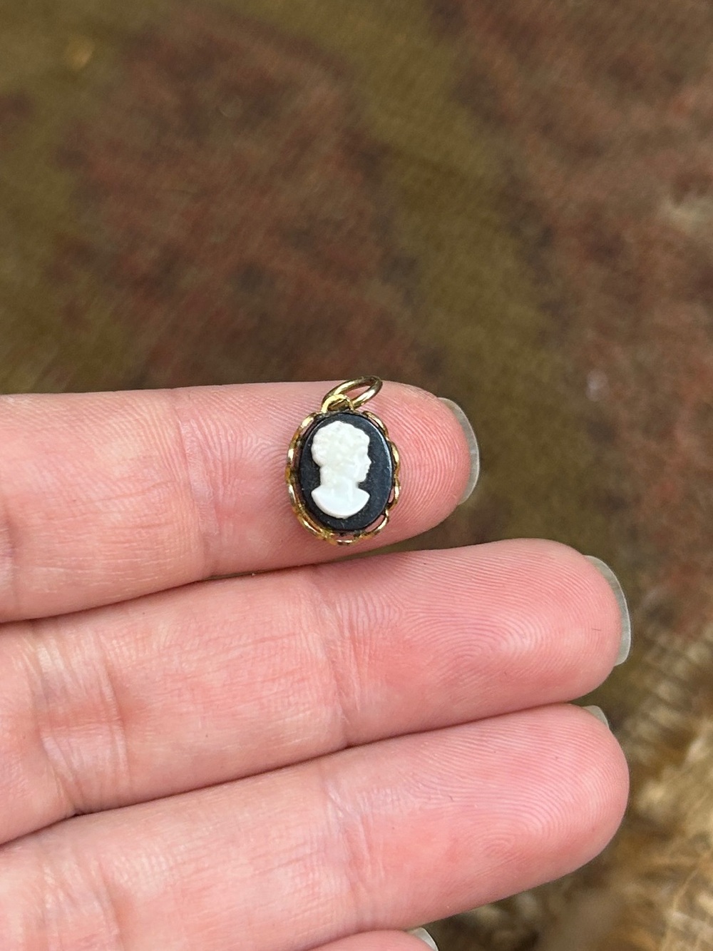 Vintage Cameo Pendant for Necklace in Black, White and Gold